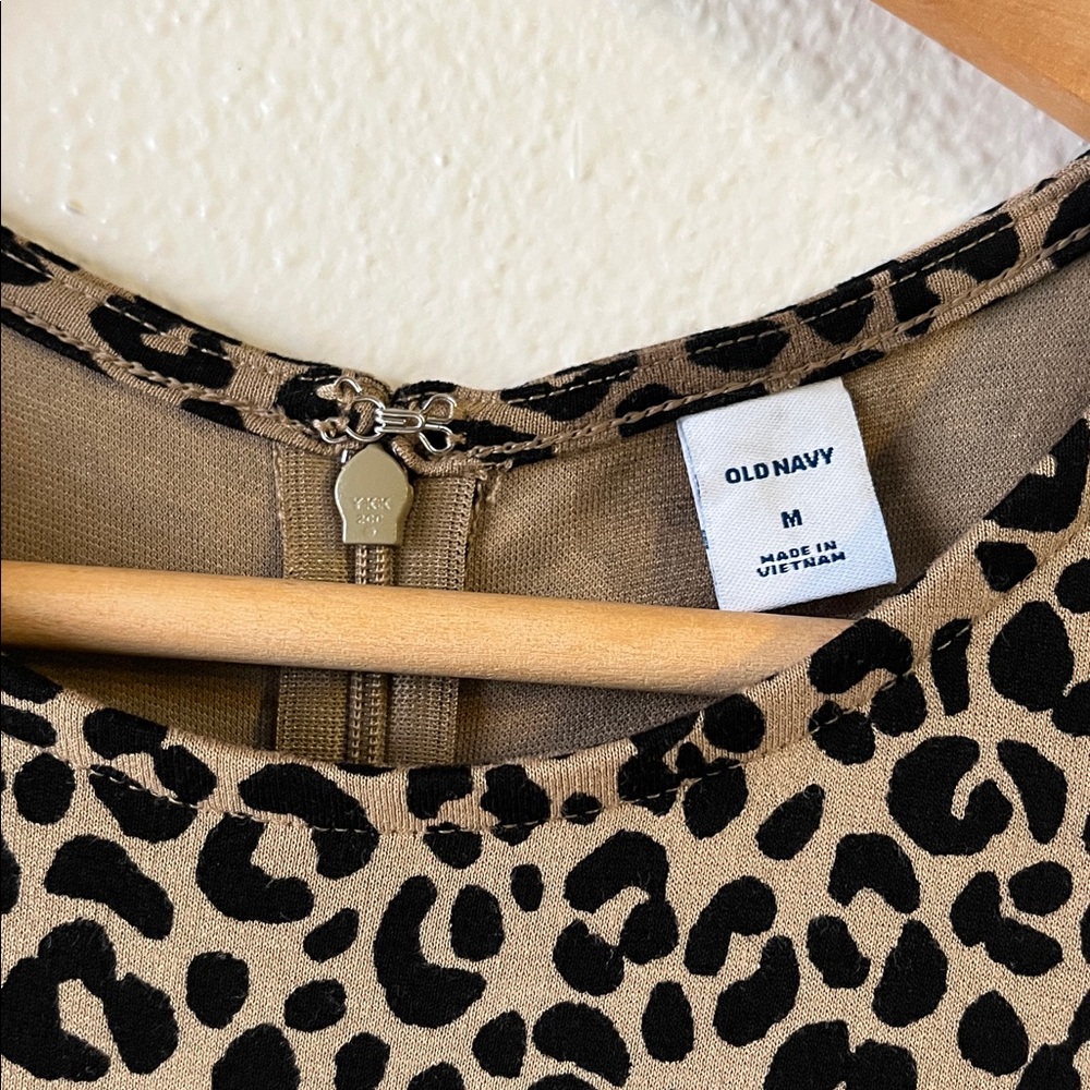 Old Navy Leopard Print Midi Dress Sleeveless Ruffle NWT M - Picture 5 of 8